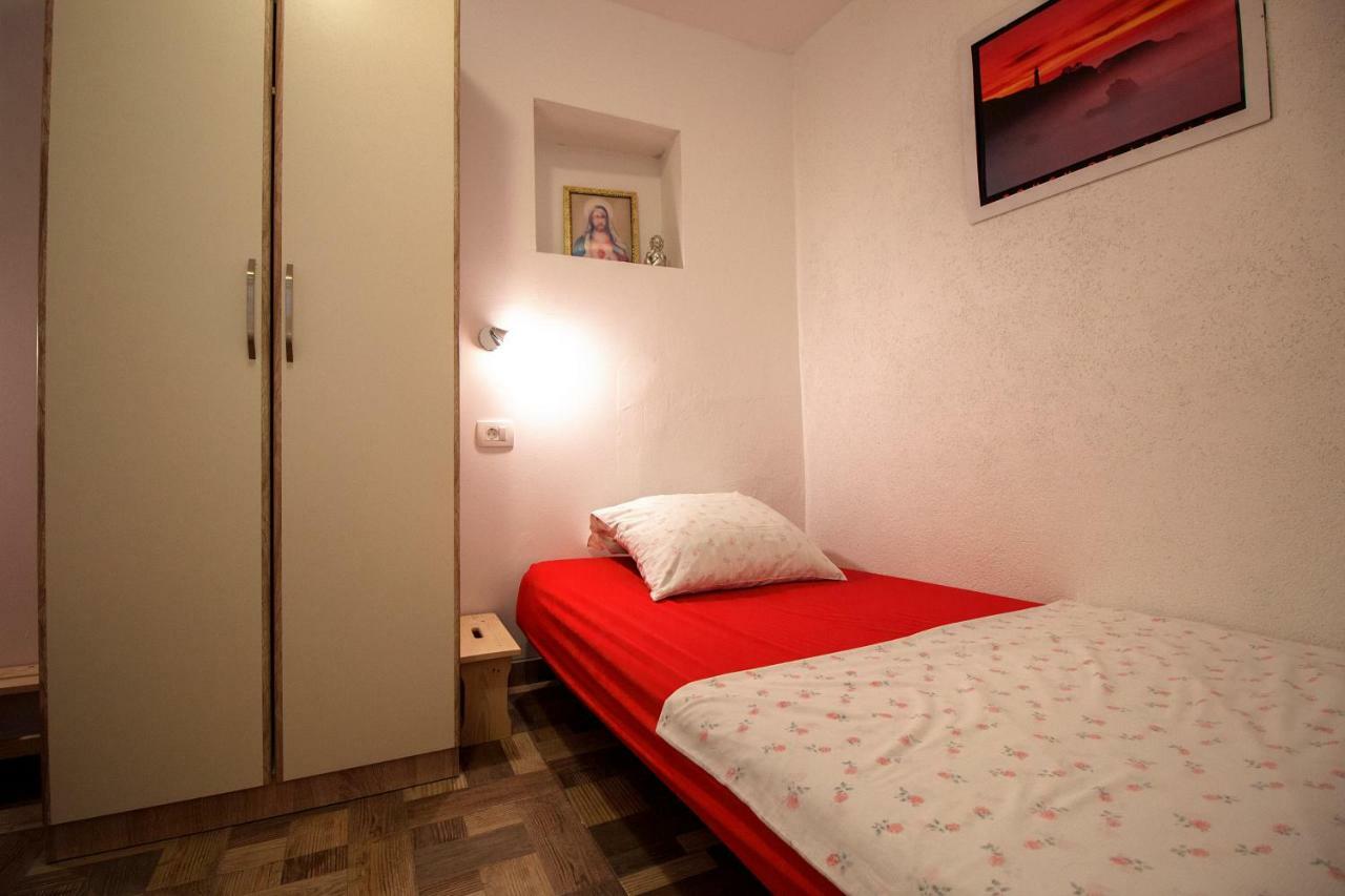 Mrkonjic Branko & Marija Apartmani Omis Exterior photo