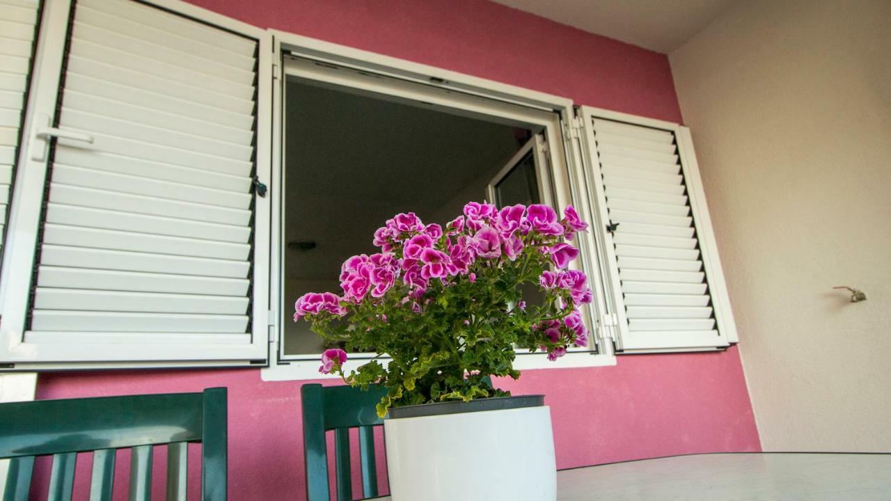 Mrkonjic Branko & Marija Apartmani Omis Exterior photo